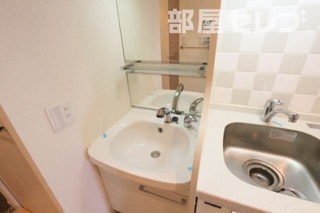 洗面設備　嬉しい独立洗面台