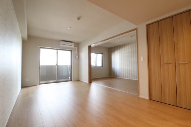 居室・リビング　広いリビングです