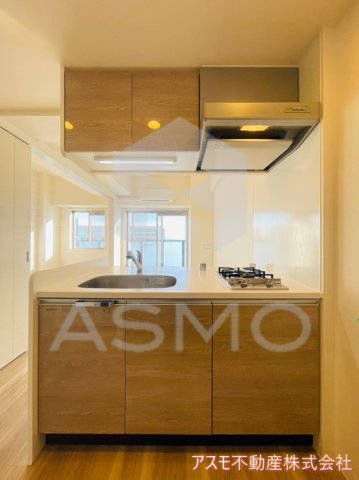 キッチン　同マンション別部屋　参考写真