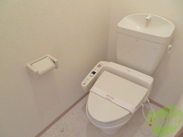 トイレ　トイレはウォシュレット機能が付いているのが嬉しいポイントです