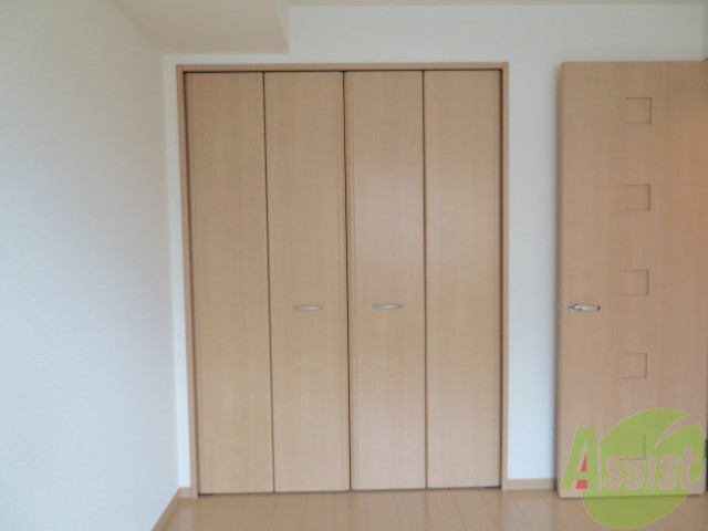 収納　寝室のクローゼットになります。沢山収納出来そうですね。