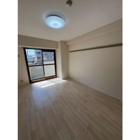 居室・リビング　室内