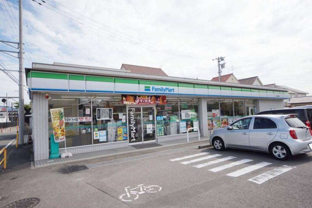 コンビニ　ファミリーマート松山土居田東店（コンビニ）まで270m