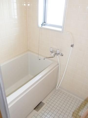 バス・シャワールーム　★窓付きバスルーム★