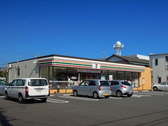 コンビニ　セブンイレブン静岡馬渕店（コンビニ）まで300m