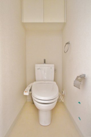 トイレ　参考写真（同物件別部屋）