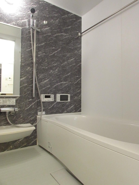 バス・シャワールーム　一坪風呂