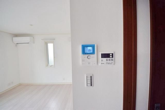 セキュリティ　カラーモニターです