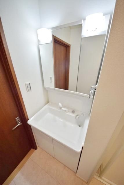 洗面設備　洗髪洗面台