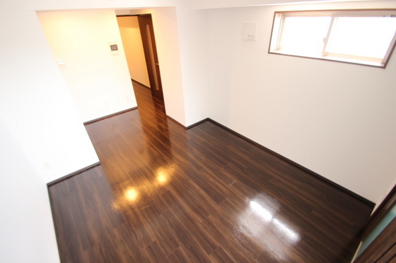 居室・リビング　※別号室の写真です