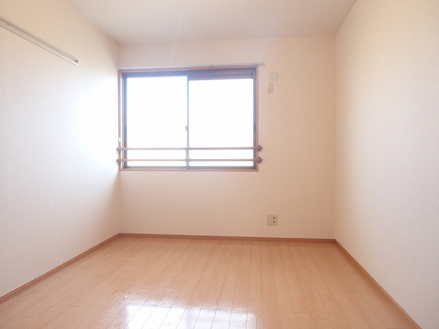 その他部屋・スペース　ＷＩＣ付きの北側洋室６帖です！