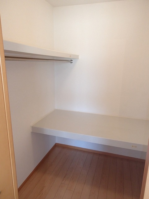 収納　収納豊富なウォークインクローゼットです！