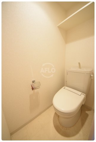 トイレ　ドゥーエ森ノ宮　温水洗浄便座