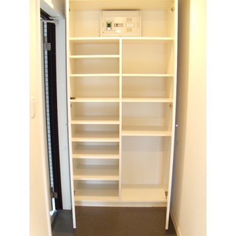 玄関　姿見付きの玄関♪