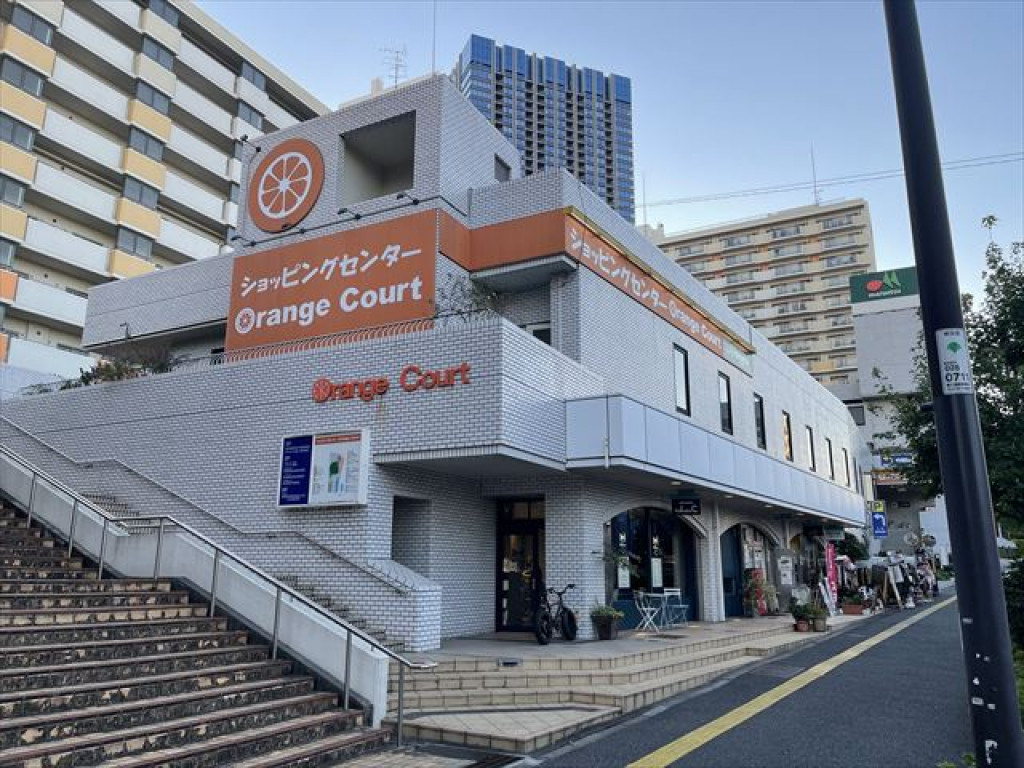 ショッピングセンター　ニュータウンオオクボ（ショッピングセンター）まで478m