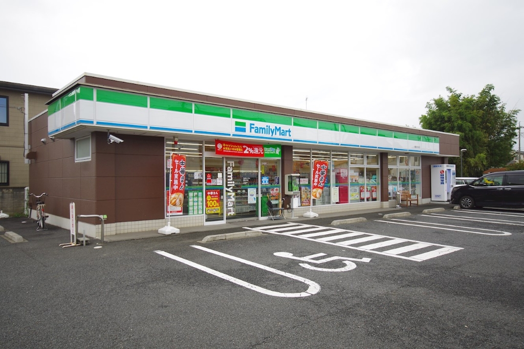 コンビニ　ファミリーマート 越谷大林店（コンビニ）まで1112m