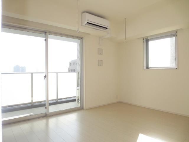 居室・リビング　居室２