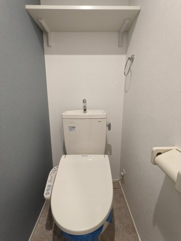 トイレ　102号室