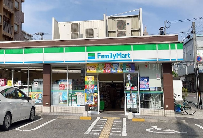 コンビニ　ファミリーマート 深江北一丁目店（コンビニ）まで123m