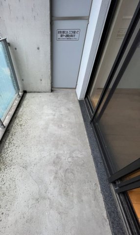 バルコニー　開放的で明るい空間を演出してくれるバルコニーです