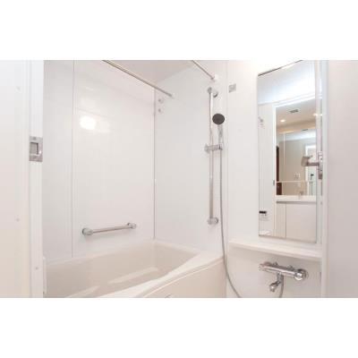 バス・シャワールーム　※別部屋の参考写真です。