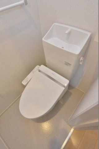 トイレ　【ル・ソレイユII】トイレです