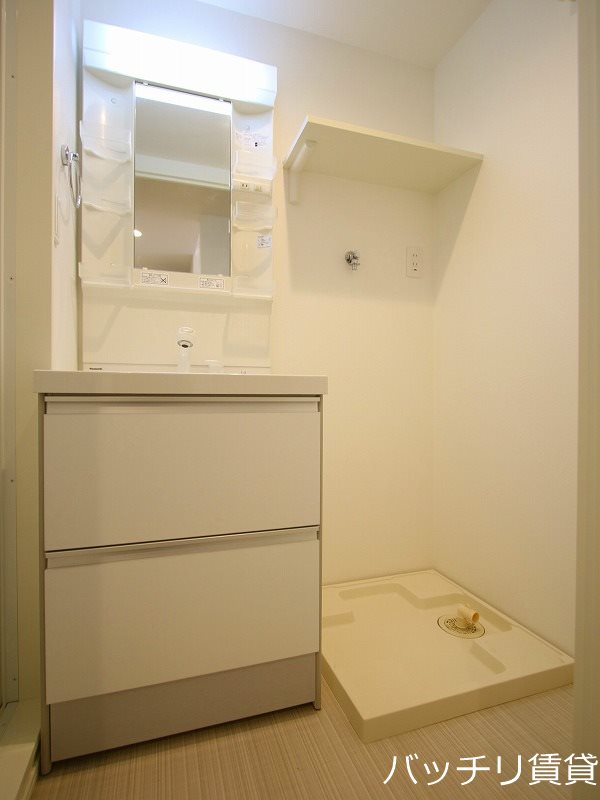 洗面設備　同型タイプの為、現状を優先いたします。