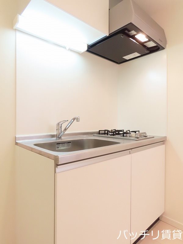 キッチン　同型タイプの為、現状を優先いたします。