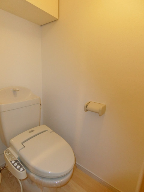 トイレ　温水洗浄便座