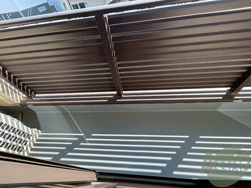 バルコニー　こちらがバルコニーです。晴れた日は沢山洗濯物を干せそうです。