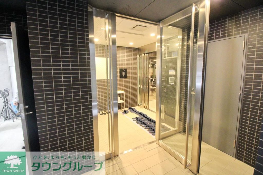 エントランス　エントランス