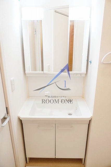 洗面設備　洗面台です。
