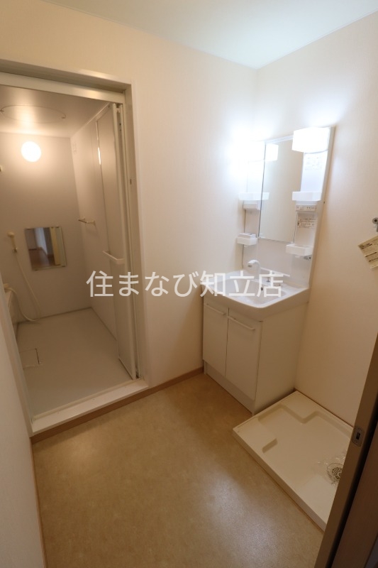 洗面設備　同型別部屋写真
