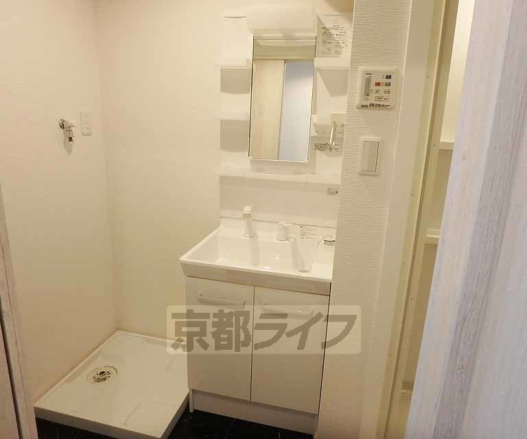 洗面設備　朝の支度はこちらでどうぞ