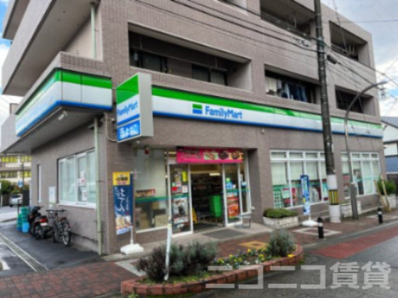コンビニ　ファミリーマート 宮城野原町店（コンビニ）まで589m