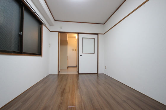 居室・リビング　※別部屋の写真です