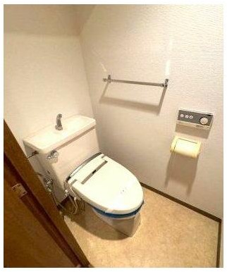 トイレ　嬉しい温水洗浄便座♪