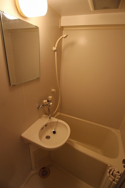 バス・シャワールーム　洗面台御座います。参考写真