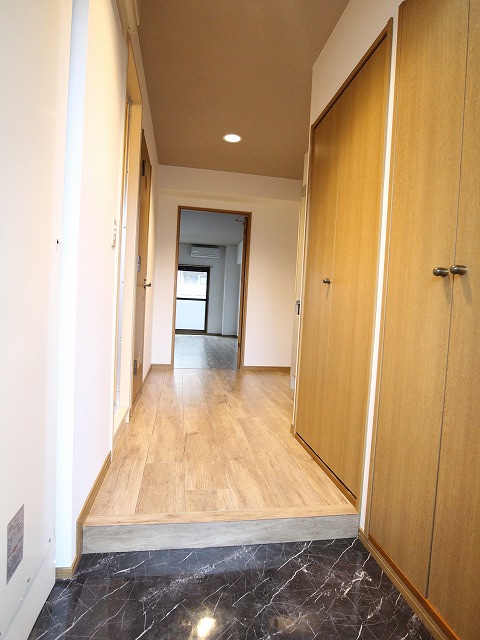 玄関　広々玄関周り。参考写真