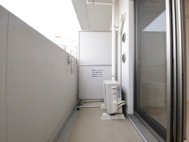 バルコニー　※別室の参考写真の為、現況優先です。