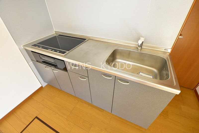 キッチン　３口コンロのIHキッチン