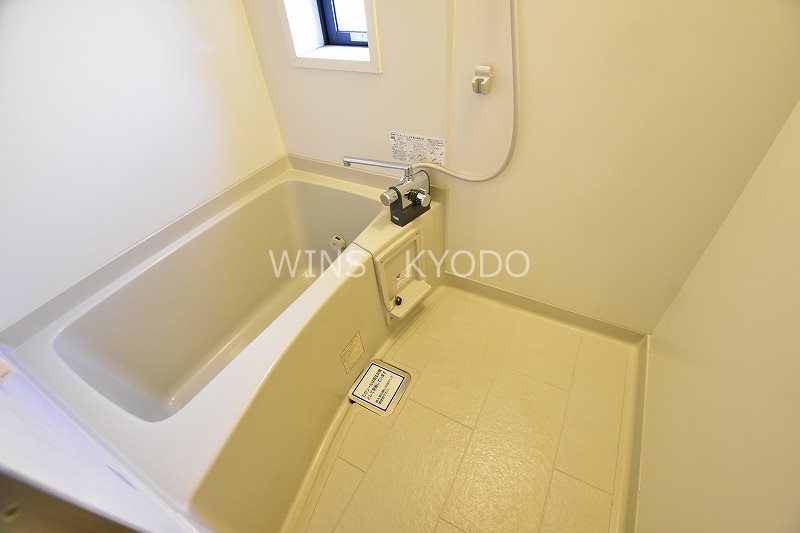 バス・シャワールーム　追い焚き機能付きバス