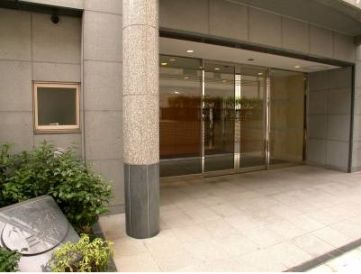 エントランス　建物の内部です