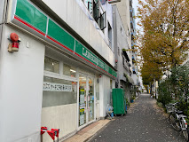 コンビニ　ローソンストア100 LS新宿百人町四丁目店（コンビニ）まで260m