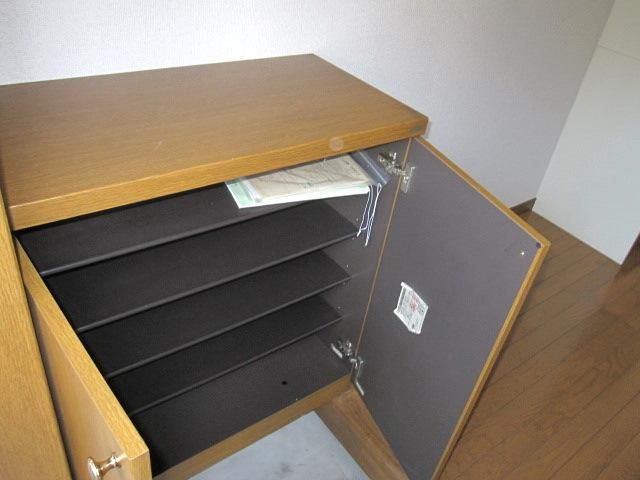 玄関　★下駄箱もある玄関です★