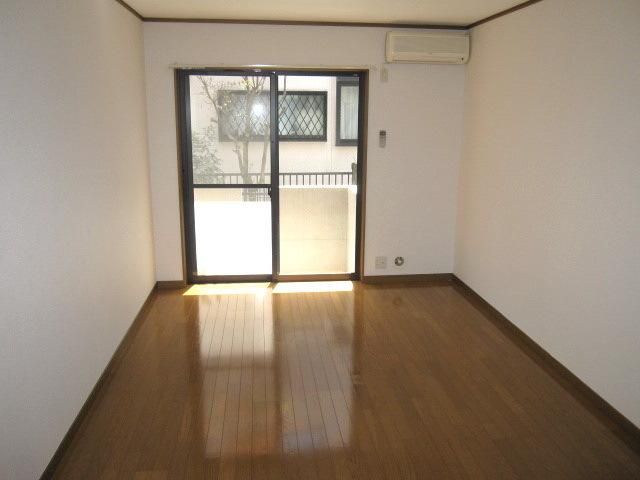 居室・リビング　★広めな8.5帖フローリングです★