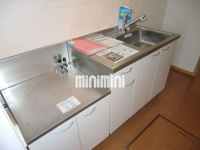 キッチン　自炊派も満足頂ける広めのキッチンスペースです