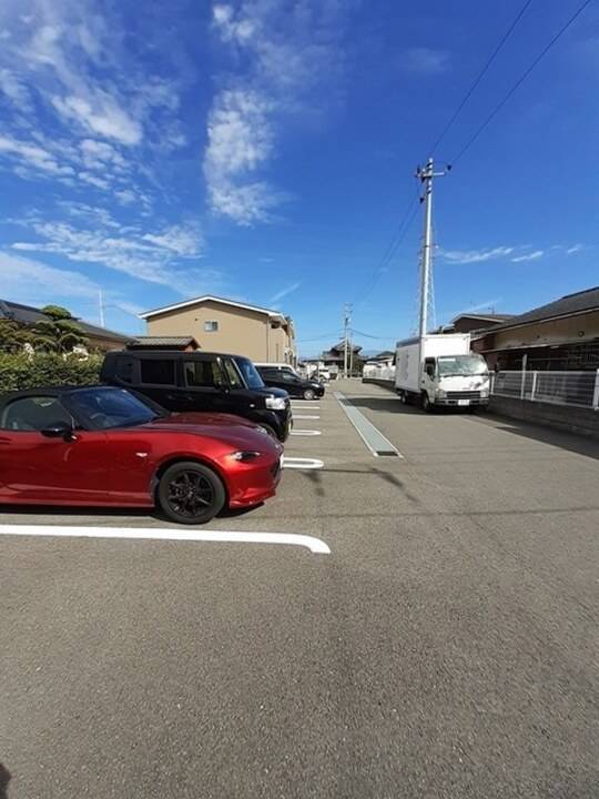 駐車場　駐車場