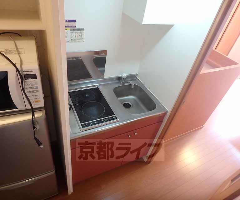 キッチン　一人暮らしにちょうどいいサイズ