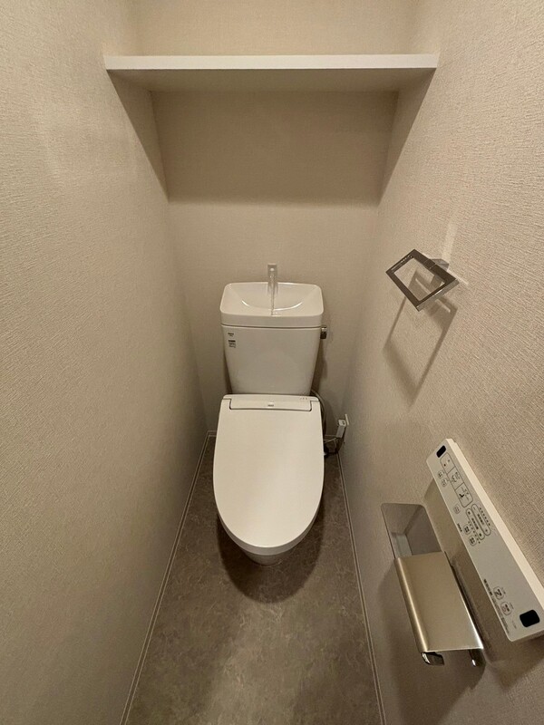 トイレ　トイレ